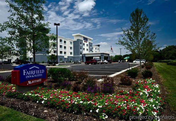 Fairfield Inn & Suites By Marriott Smithfield Exterior photo